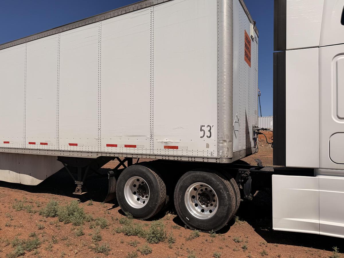 Used 2016 Freightliner Cascadia 125 Semi Truck and Van Trailer