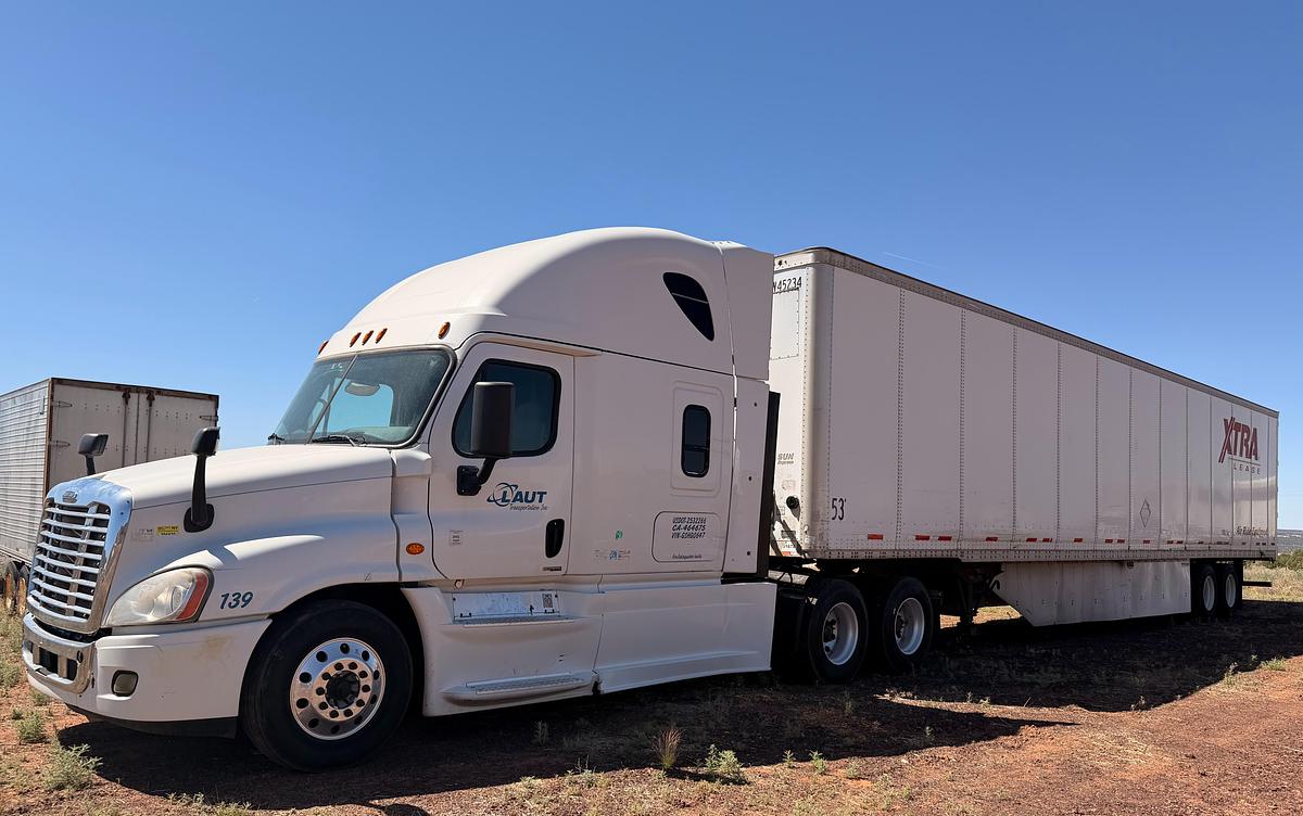 Used 2016 Freightliner Cascadia 125 Semi Truck and Van Trailer