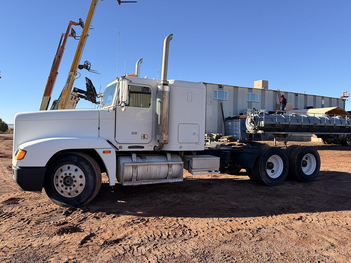 Used 1995 Freightliner FLD120 Truck