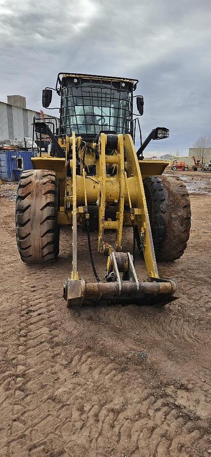 Used 2017 CAT 950M Loader