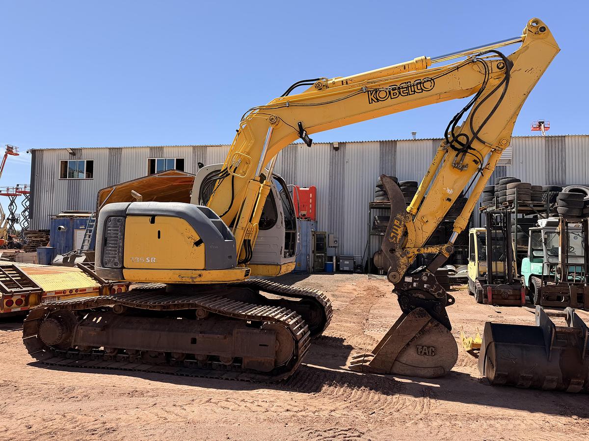 Used 2001 Kobelco 135 SR Excavator