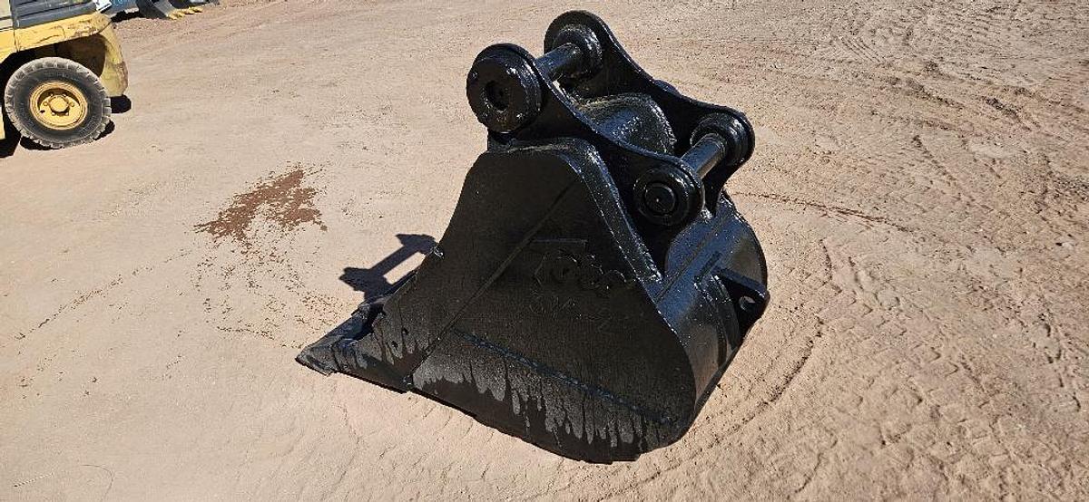 Used 24" Excavator Bucket