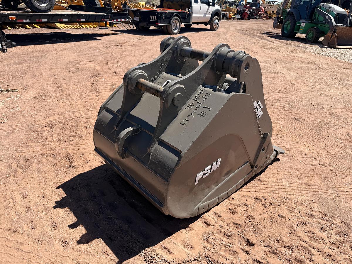Used Excavator Progressive Link with Cylinder and 37" Bucket