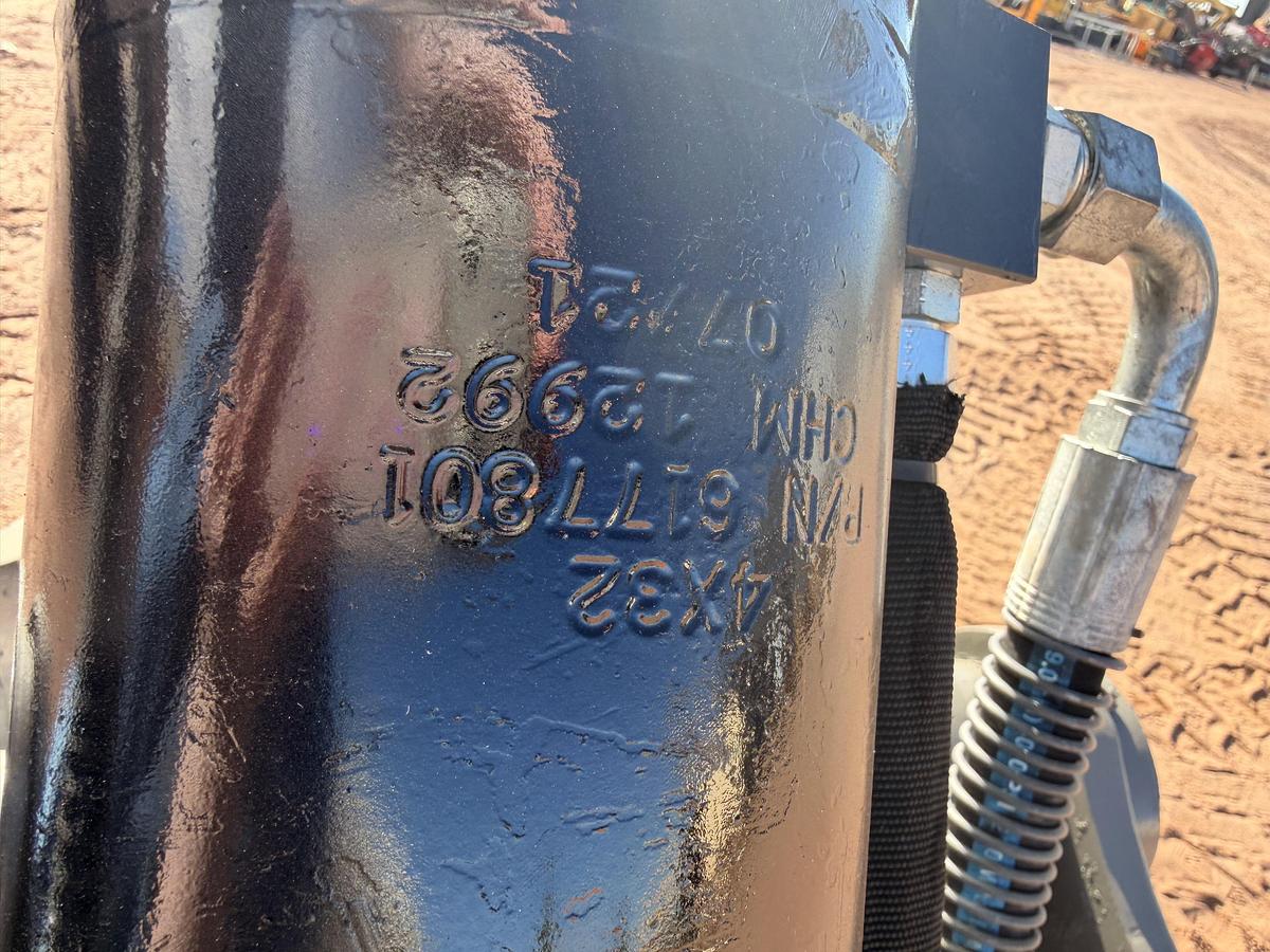 Used Excavator Progressive Link with Cylinder and 37" Bucket