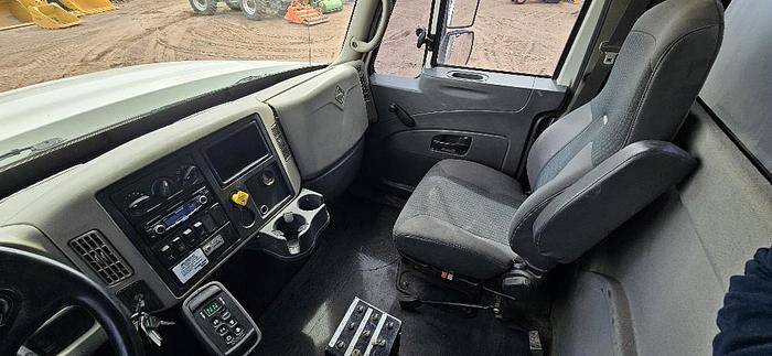 Used 2009 International 7500 Water Truck