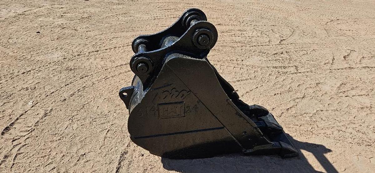 Used 24" Excavator Bucket