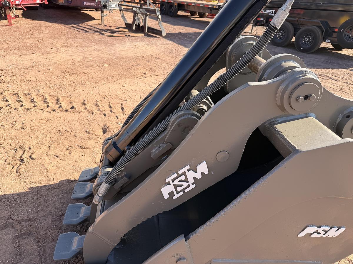 Used Excavator Progressive Link with Cylinder and 37" Bucket
