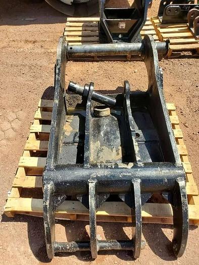 Used Others Excavator Thumb :Misc. Excavator Attachment