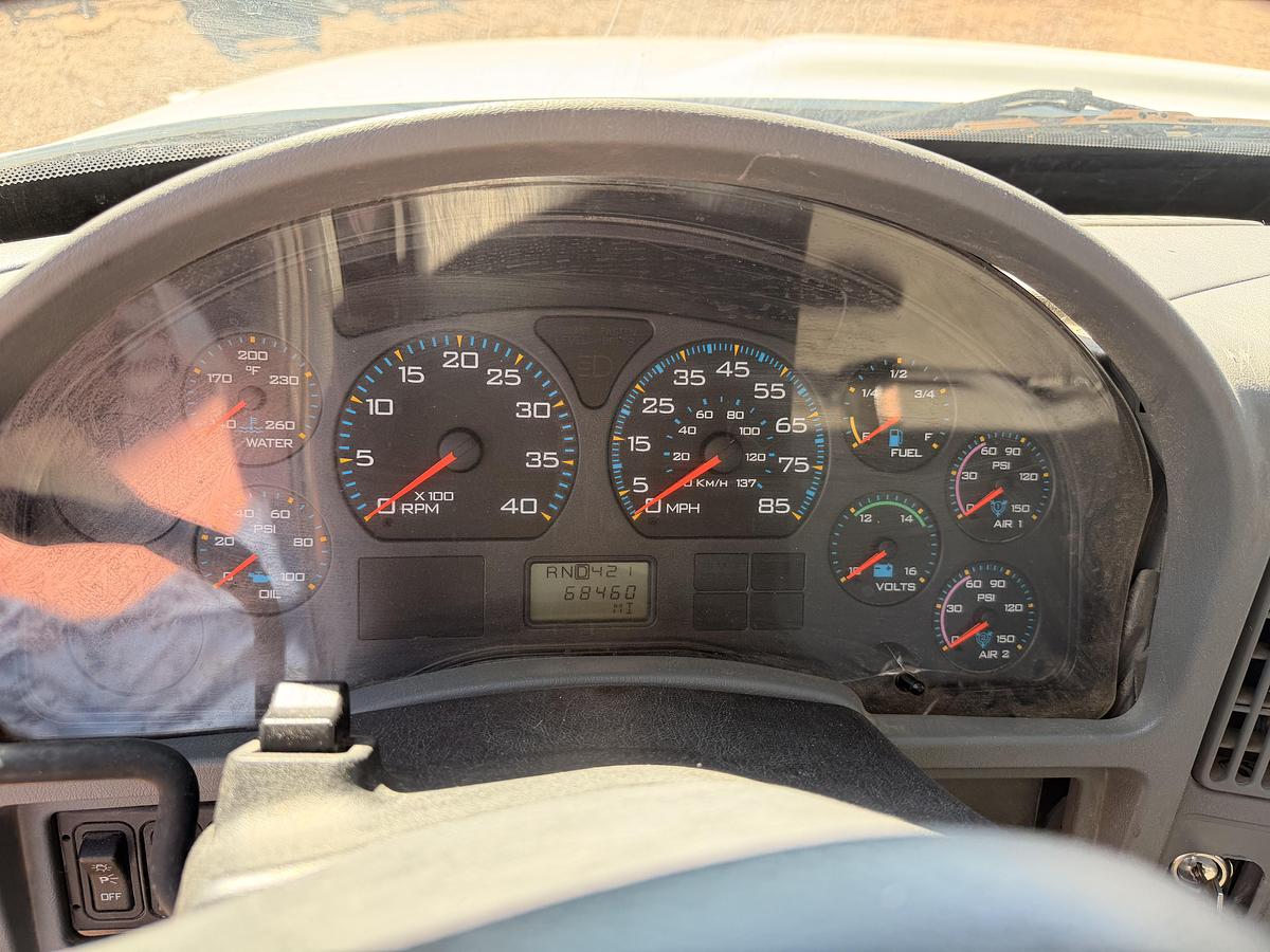 Used 2007 International 2000 Gallon Water Truck