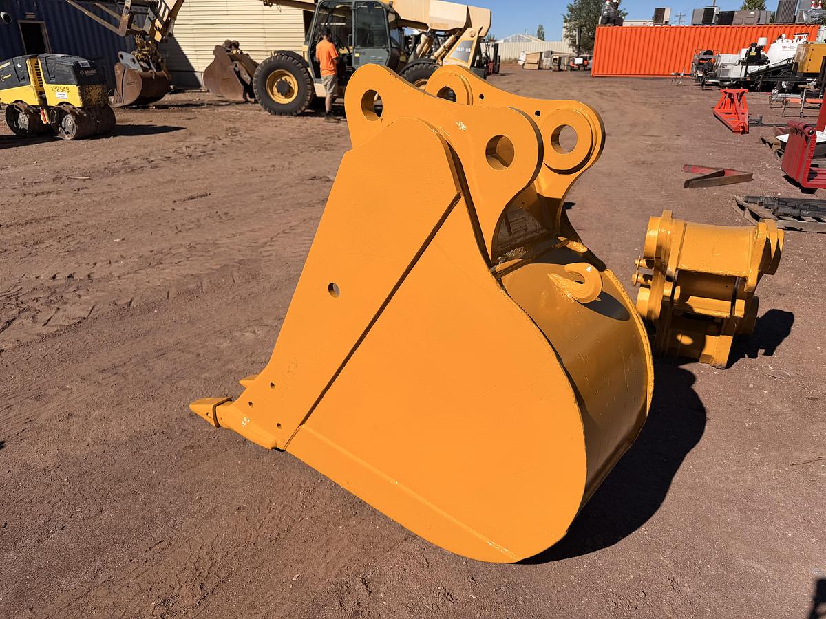 Used 24" Excavator Bucket