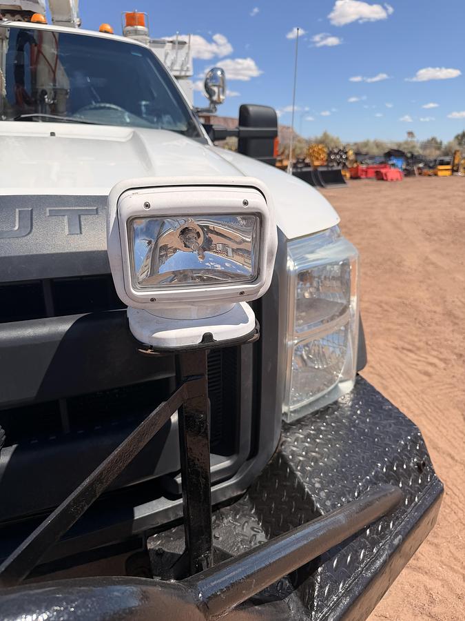 Used 2016 Ford F-550 Bucket Truck