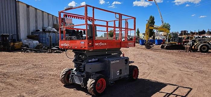 Used 2017 SkyJack SJ6832 RT Scissor Lift