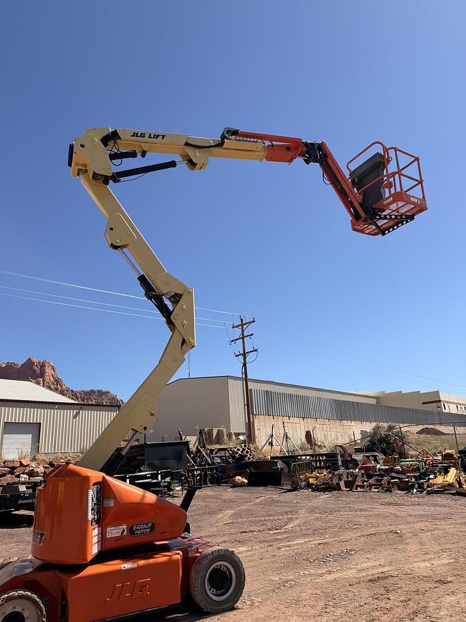 Used 2013 JLG Electric Articulating Boom Lift
