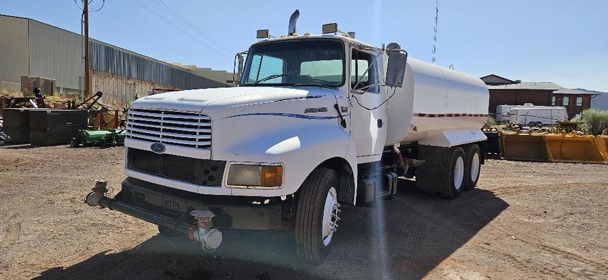 Used Ford LTL 9000 Water Truck