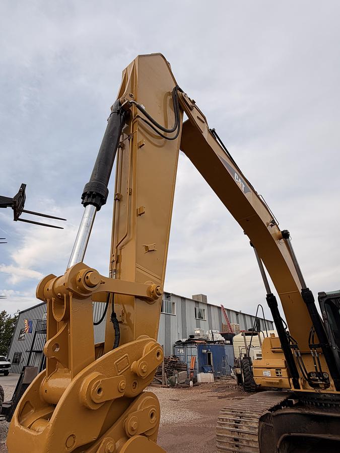 Used 2009 CAT 330D Excavator 
