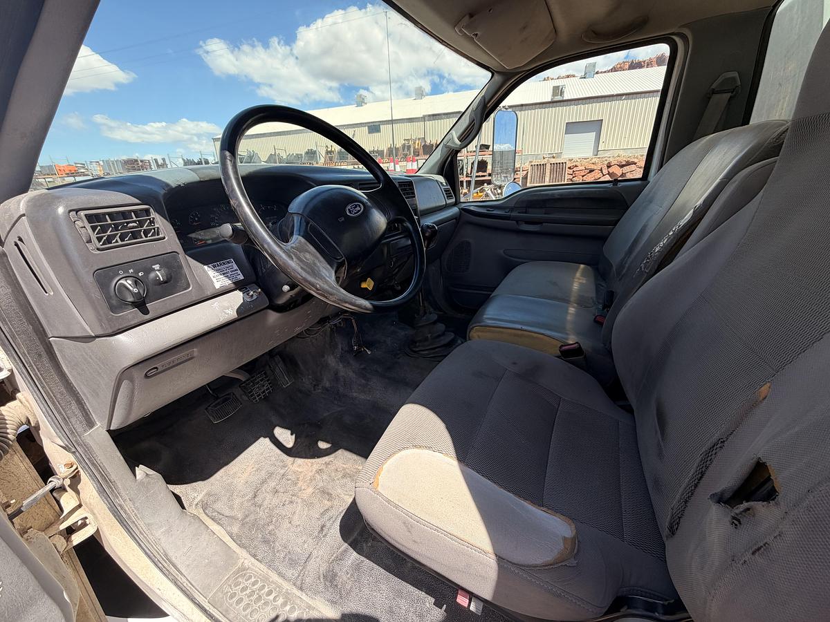 Used 2005 Ford F-750 Lube Truck