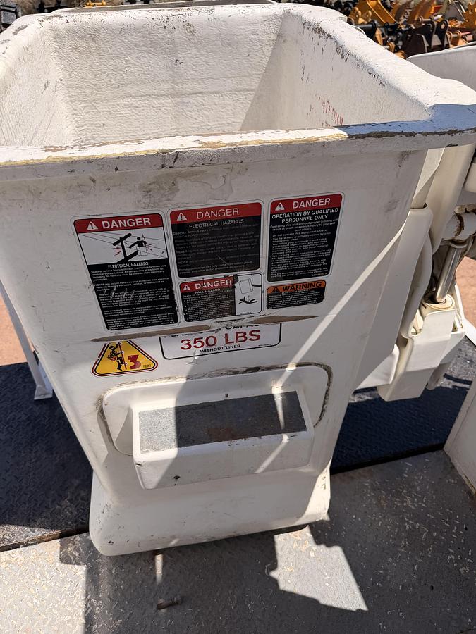 Used 2016 Ford F-550 Bucket Truck