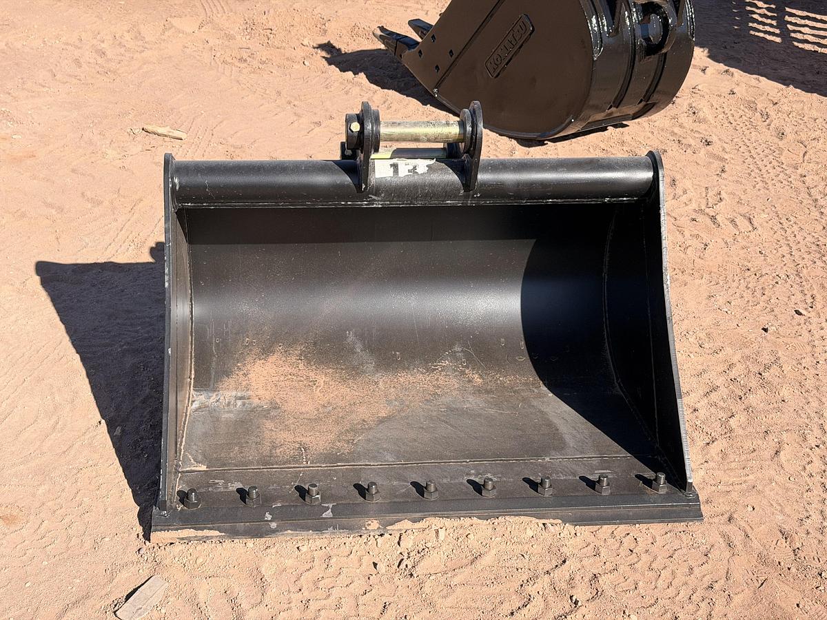 42" Mini Excavator Bucket
