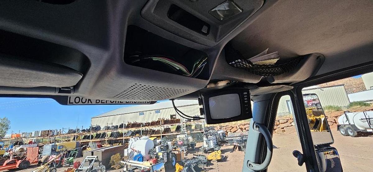 Used 2005 International Box Truck