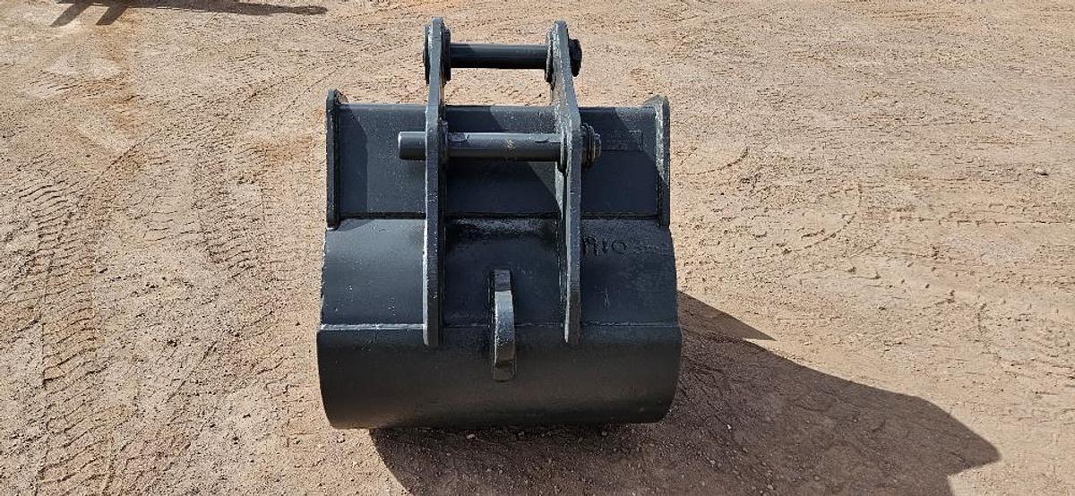 Used 37" Excavator Bucket
