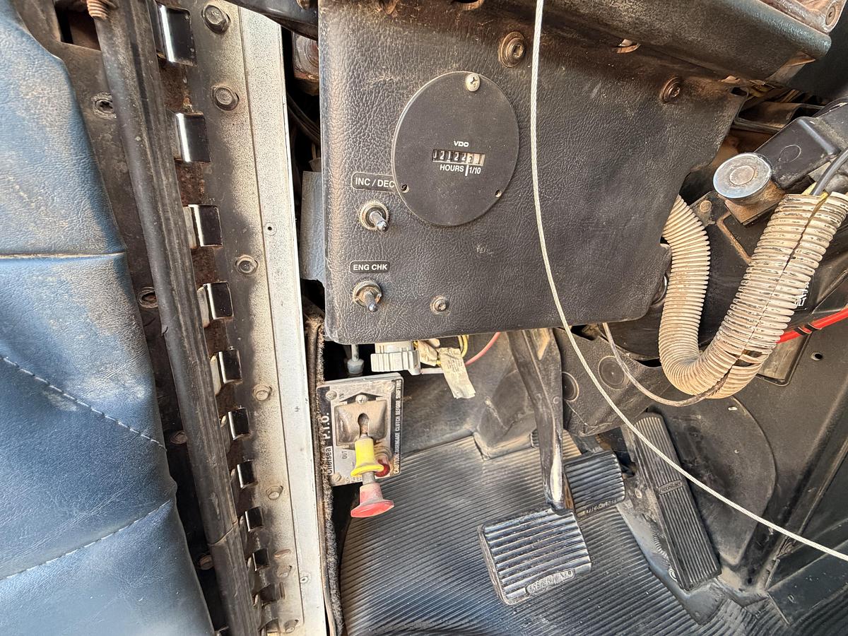 Used 1995 Freightliner FLD120 Truck