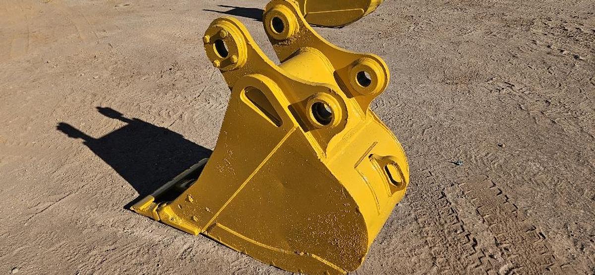 Used 2' Excavator Bucket