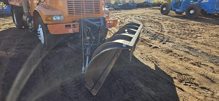Used 2001 International Dump Truck 4900