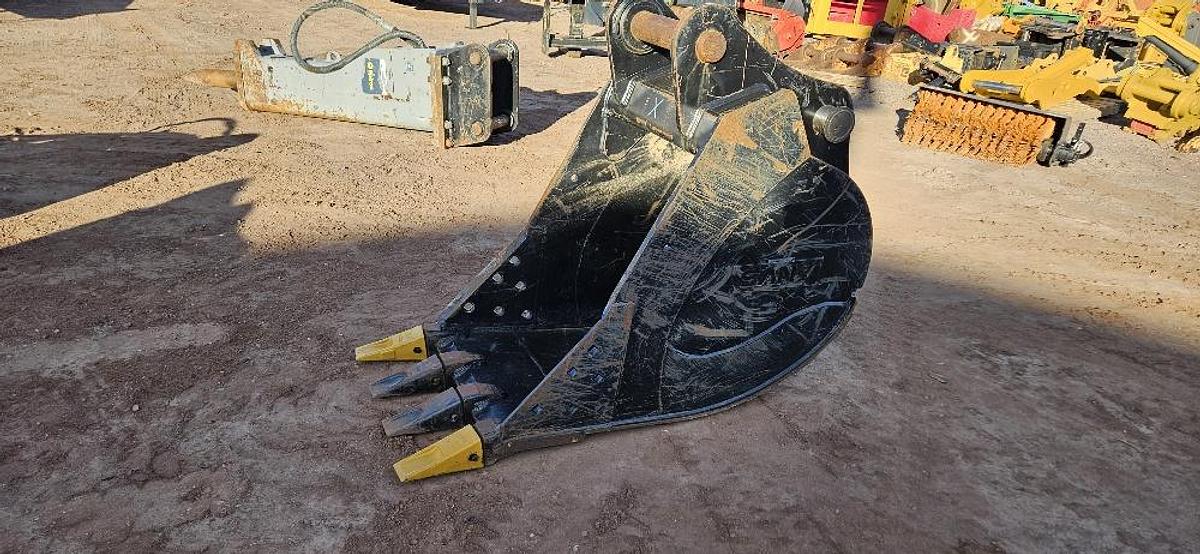 30" Excavator Bucket