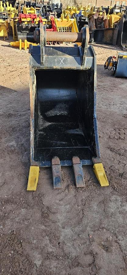 30" Excavator Bucket