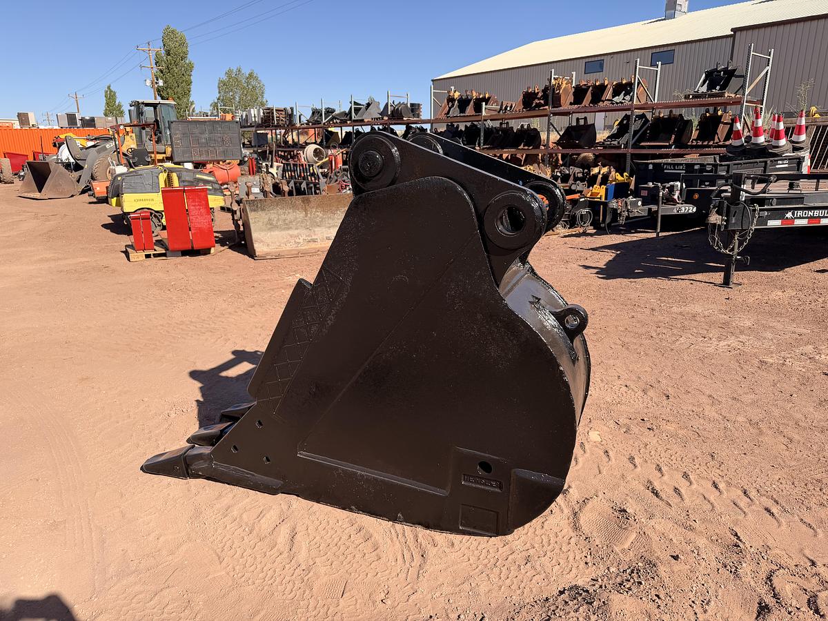 Used 24" Excavator Bucket 