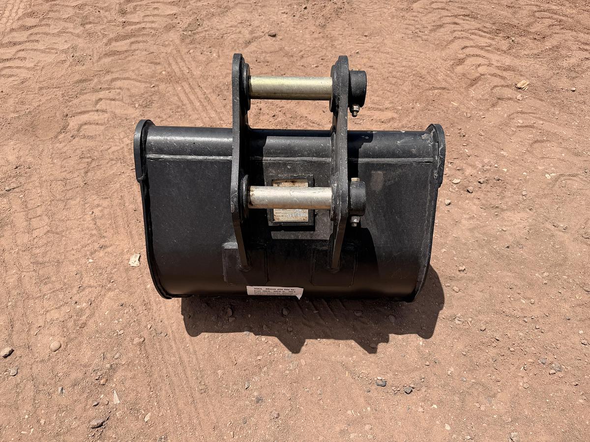 24" Mini Excavator Bucket