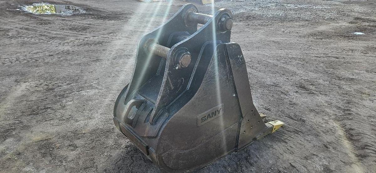 Used 36" Excavator Bucket