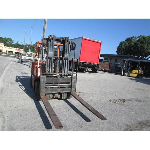 Used Komatsu 8000 lb diesel forklift