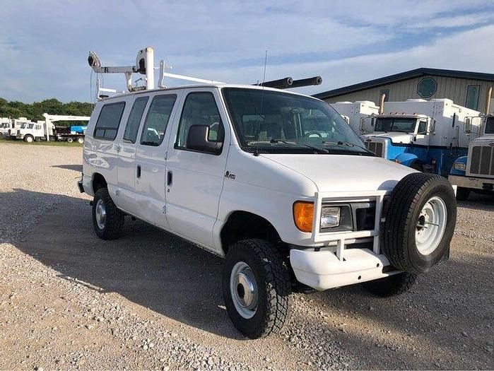 Used 2005 f350 4x4 Wireline Van