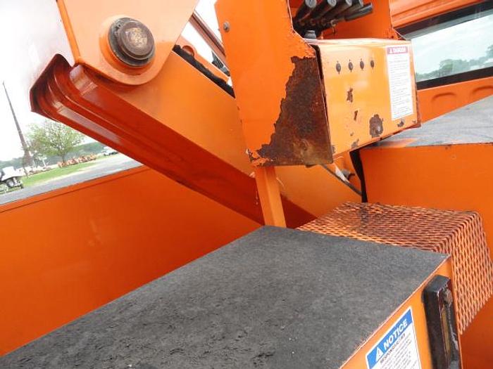 Used 2011 Versalift V0270E