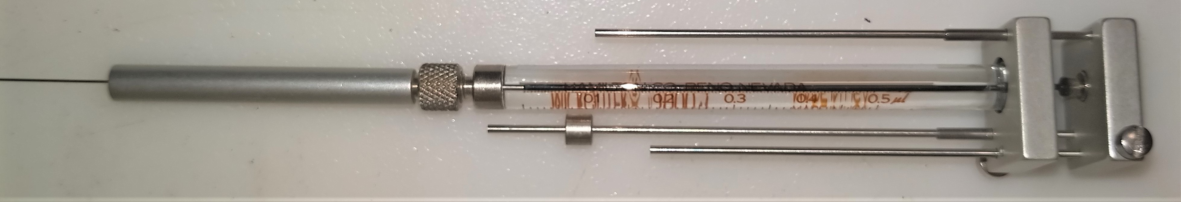 New Open Box Hamilton 86252 Injection Syringe with Chaney Adapter - 0.5uL