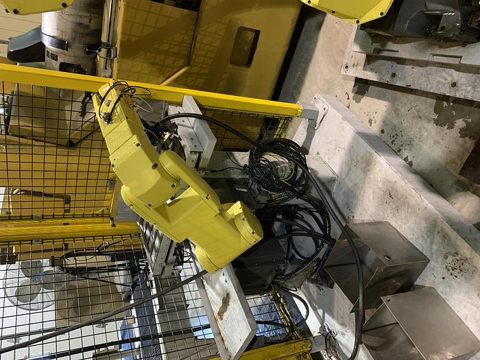 Used FANUC LR MATE 200iC/5L 6 AXIS CNC ROBOT WITH R30iA CONTROLLER