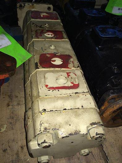 Used Hydraulic Pump - 313-9640-029-U