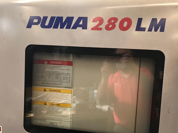 2006 Doosan Puma 280LM Multi-Axis turning Center
