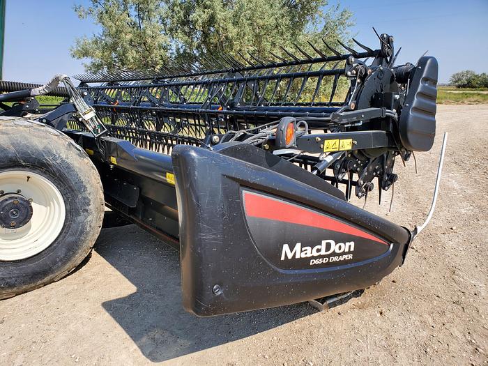 Used 2014 Macdon 25' D65D Draper Header ** Great for Beans