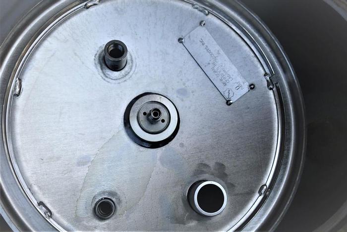 Used Tank, 15 Gallon, S/st, 110 PSI, 14" X 26.5", Binks, B #C744051