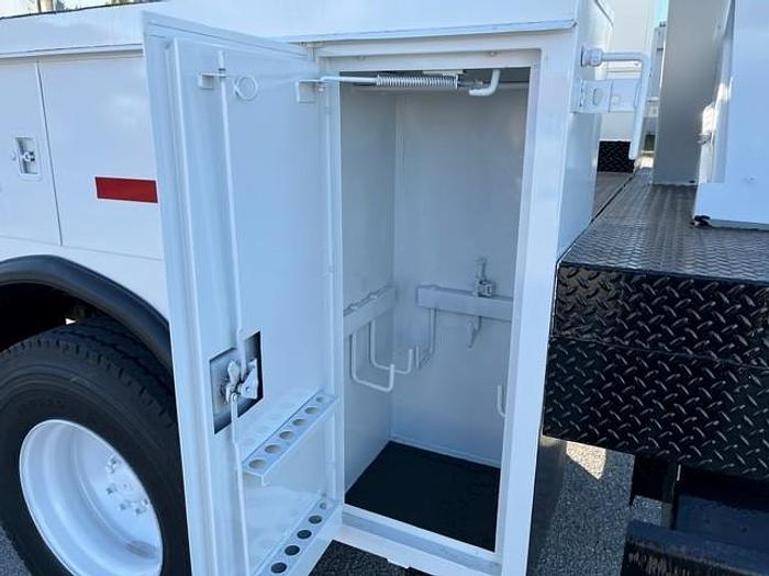 Used Altec AM55E-MH 60ft Bucket Boom with Material Handler on 2006 International 4300 4x4 Utility Truck - C00287