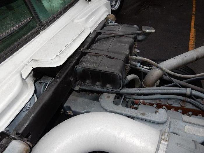 Used 1996 Mack RD690S- Stock #: 8634