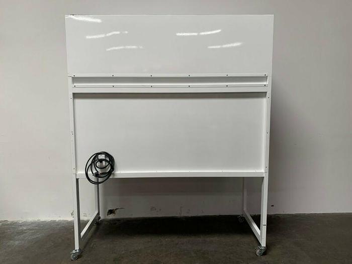 Used Terra Universal 2001-69 ValuLine Vertical 30" x 36" x 73" Laminar Flow Station