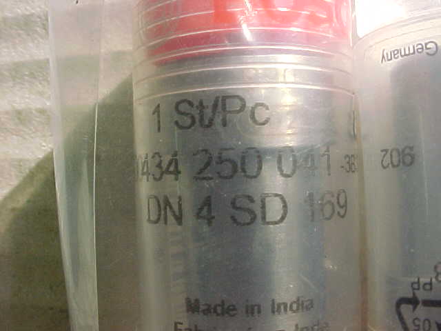 Used BOSCH INJECTOR NOZZLE  DN4SD169