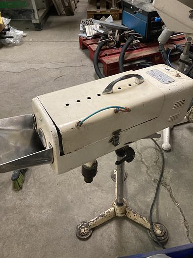 Usado Limpiador de comprimidos y capsulas MANESTY 