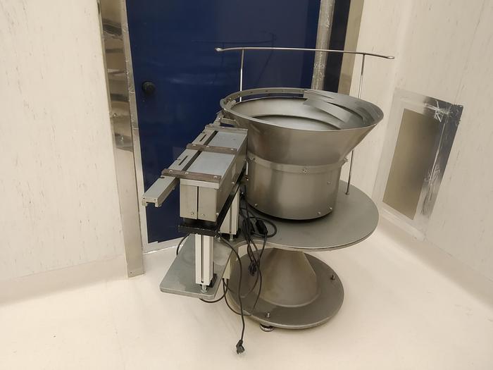 Usado Llenadora  precargadora de jeringas marca JEFF 