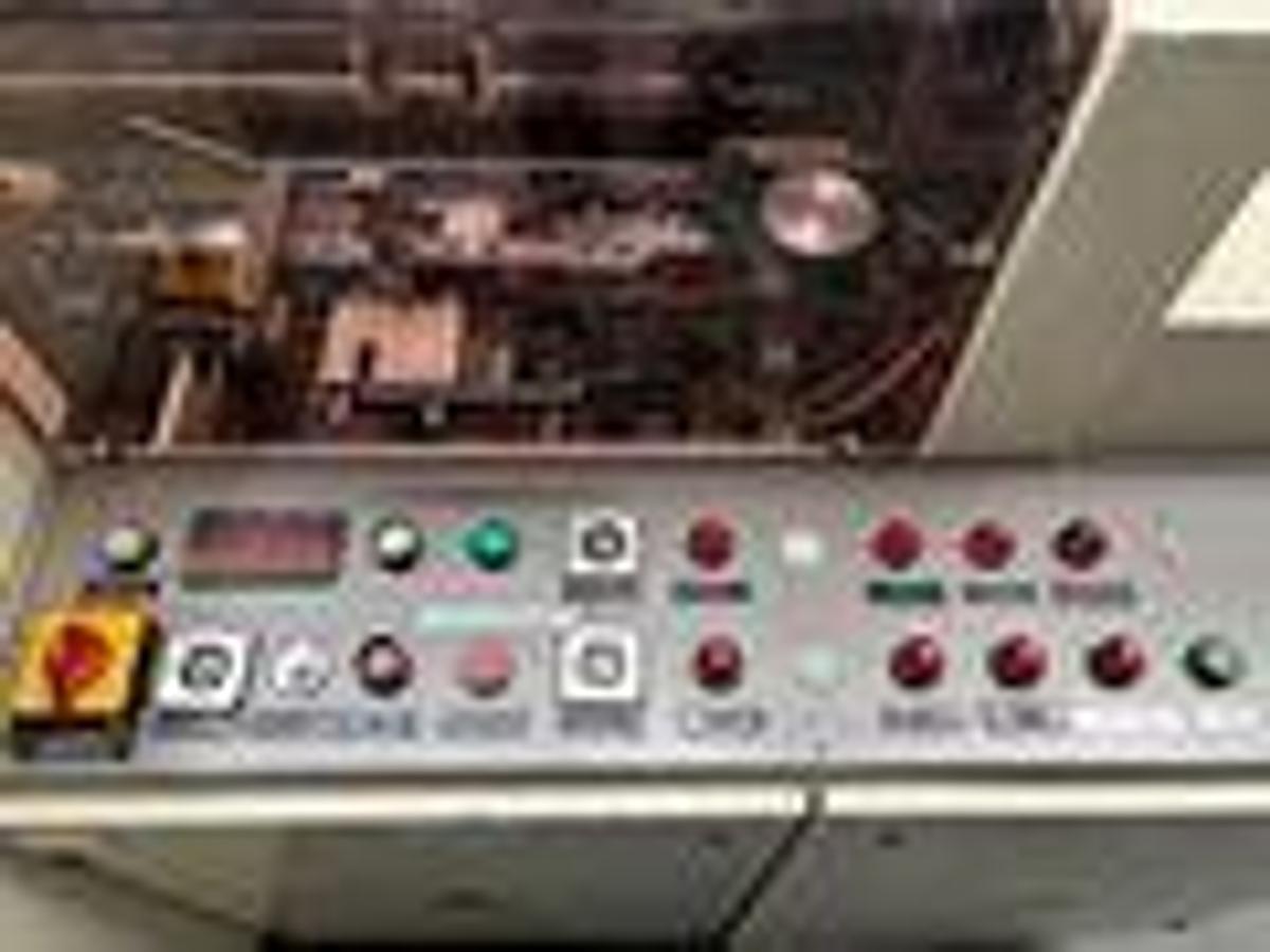 Usado A Estuchadora Bosch CAR T5  para frascos