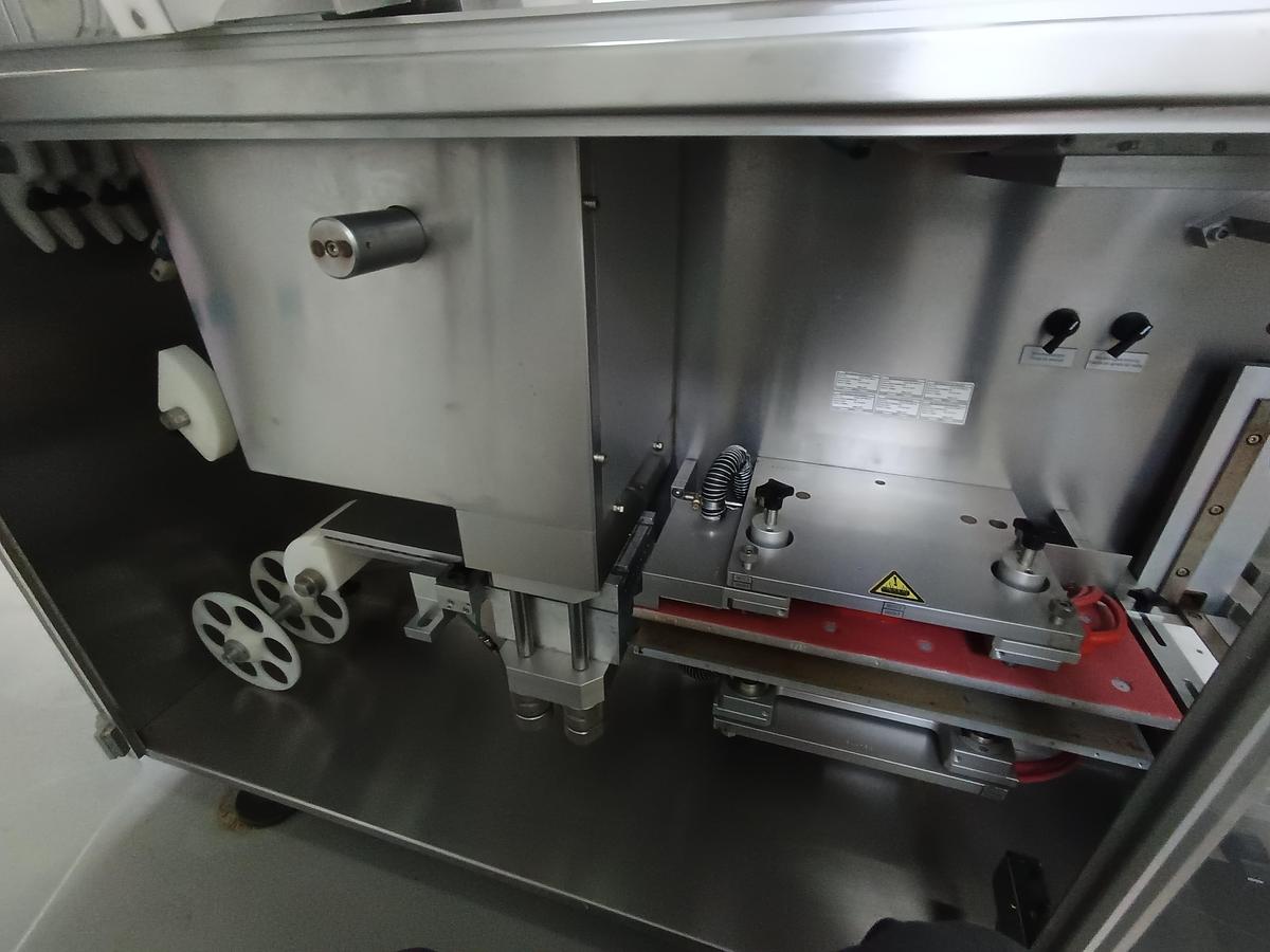 Usado Emblistadora UHLMANN UPS 600