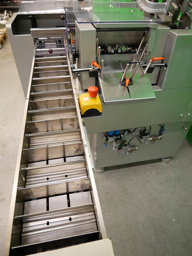 Usado A H Estuchadora horizontal Bosch Cartonetta 75